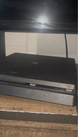 PS4 and controller