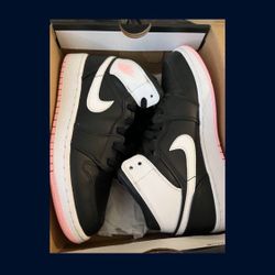 Nikes 