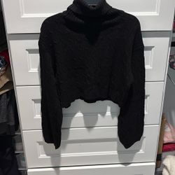 Cropped Black Sweater Size M