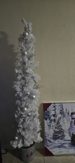 6 Ft White Pencil Tree New