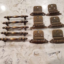 Cabinet Handles And Hinges