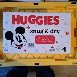 Huggies Snug And Dry Size 4 76 Count