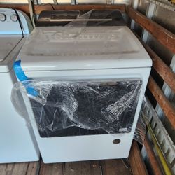 Gas Dryer ( Brand New)