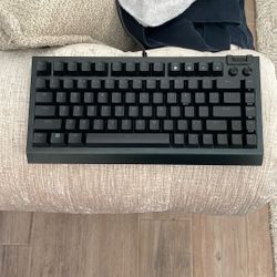 Razer Blackwidow V4 75% 