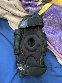 Hinged Knee Brace