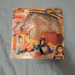 Sealed Lego Harry Potter House Of Gryffindor 4722