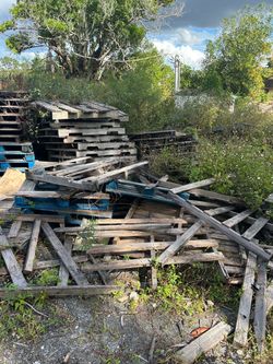 Free Wood Pallets
