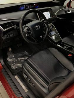 2019 Toyota Mirai Thumbnail