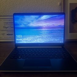 HP Laptop with Mouse, Carrying Case and Charger