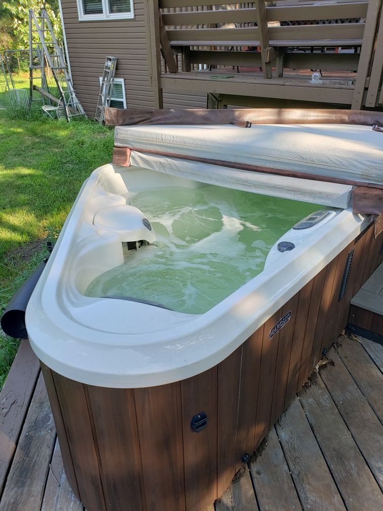 Marquis rondavue spa hot tub