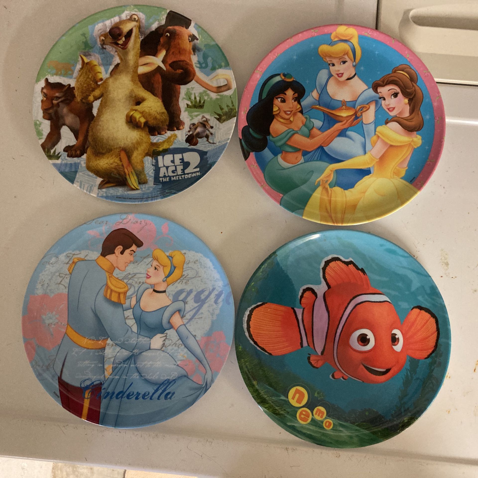 Disney Plates 