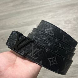 Loui Vuitton Belt