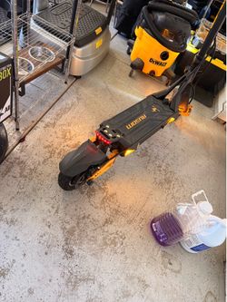Electric scooter