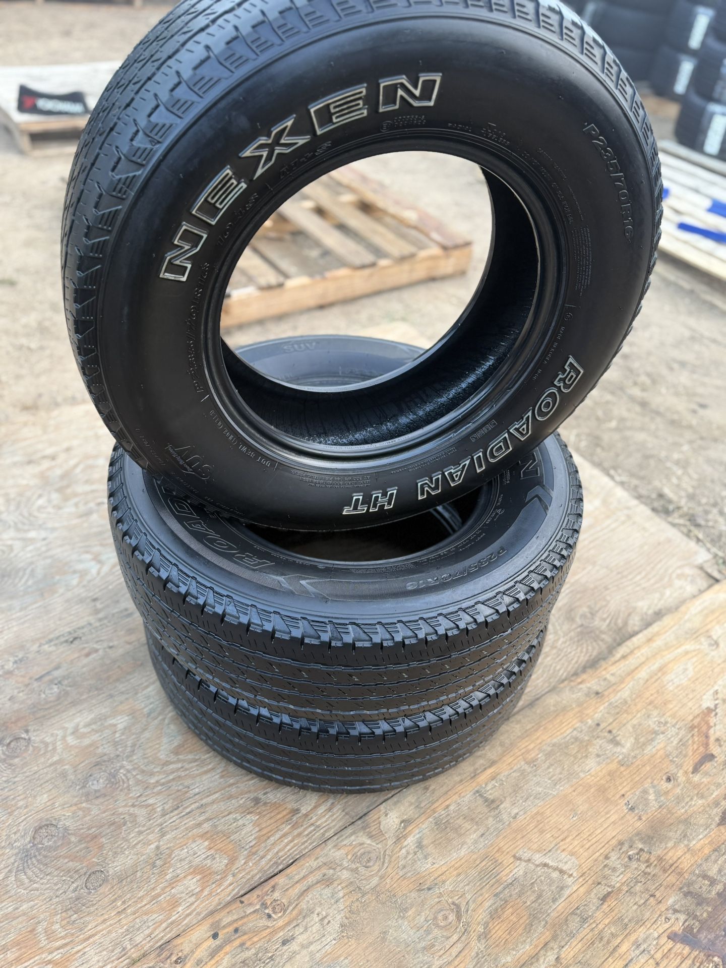 (235/70/16) Tires X3