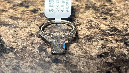 14K Lab Grown Diamond 4.0 Grams