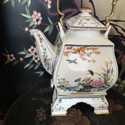 Vintage TEAPOT-Birds & Flowers of the Orient   Lunar New Year Gift