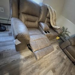 Couch & Love Seat Recliner 