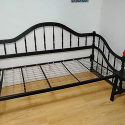 Twin Size Daybed And Nightstand