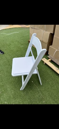 White Party Chairs/ Sillas Blancas De Resina