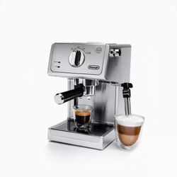 Coffe Pot, Delongi Espresso, Microwave, Toaster