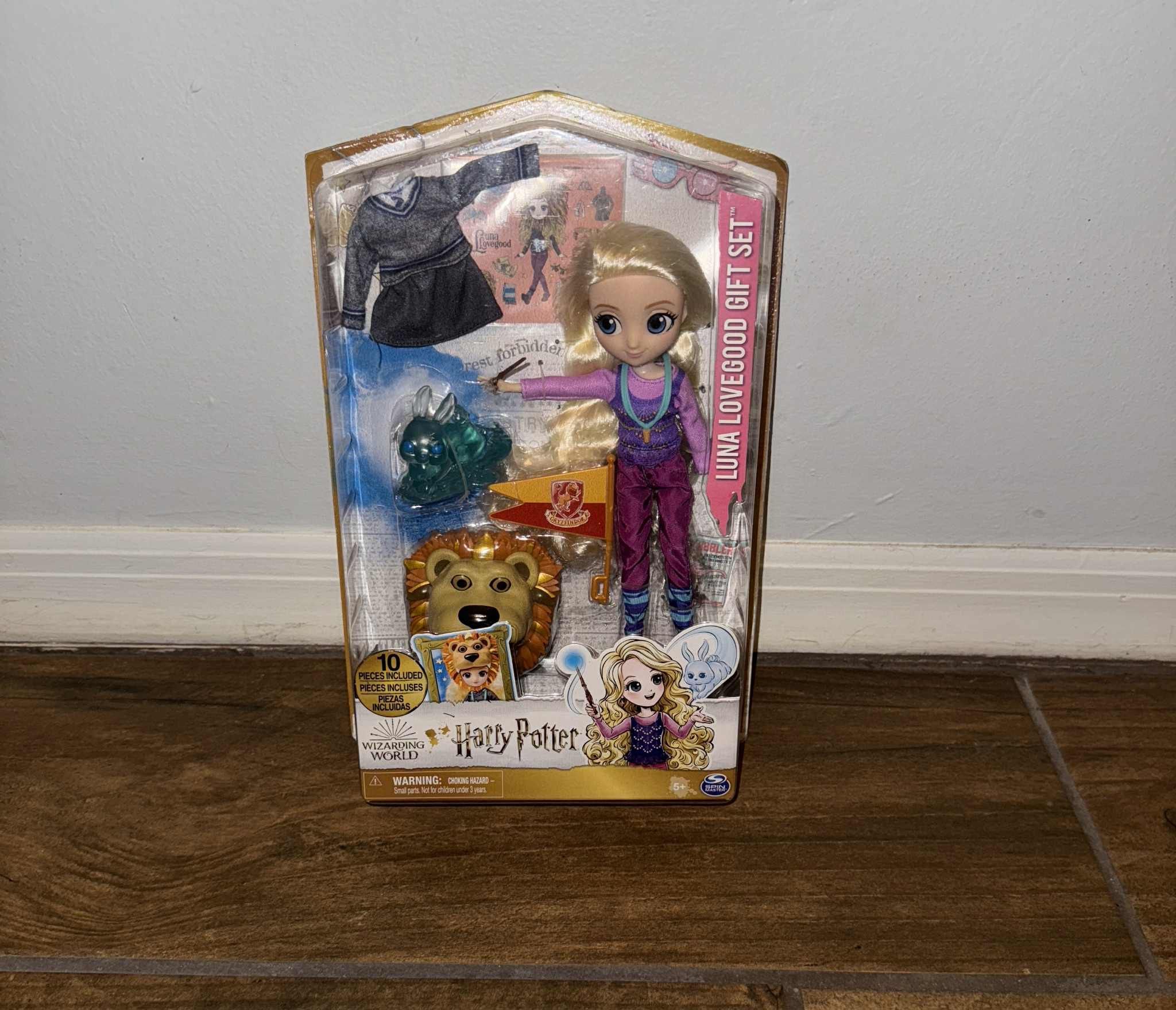 NEW The Wizarding World Harry Potter 8-inch Luna Lovegood Fashion Doll Gift Set