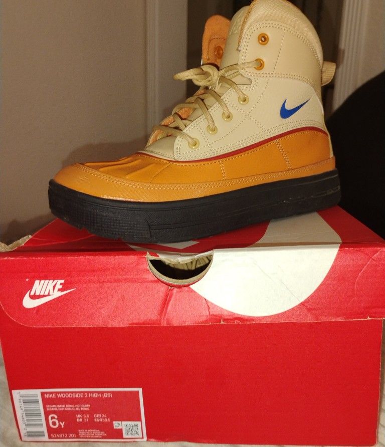 Nike Boots
