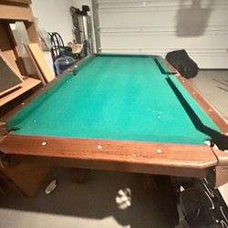 Bar-Size Pool Table 87 Inch