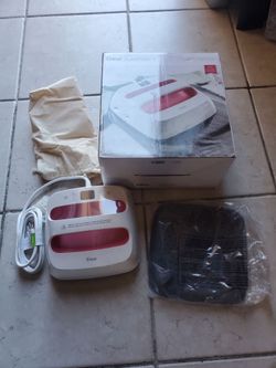 Brand new Cricut EasyPress 2 Heat Press Machine For T Shirts and HTV Vinyl Projects, Raspberry - 9" x 9"