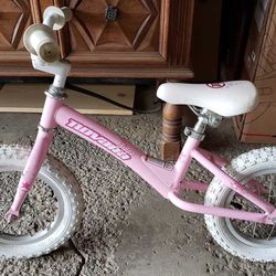 Novato Pink Balance Bike