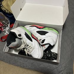 Jordan Retro 5 ‘Space Jam’