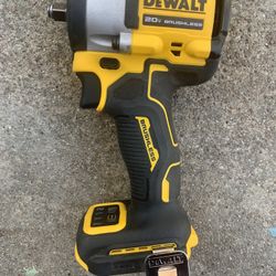 20v Dewalt Impact Wrench Tool New 