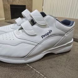New Womens Propet Healthcare shoes Size 9XX (4E) 