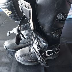 Kids riding boots