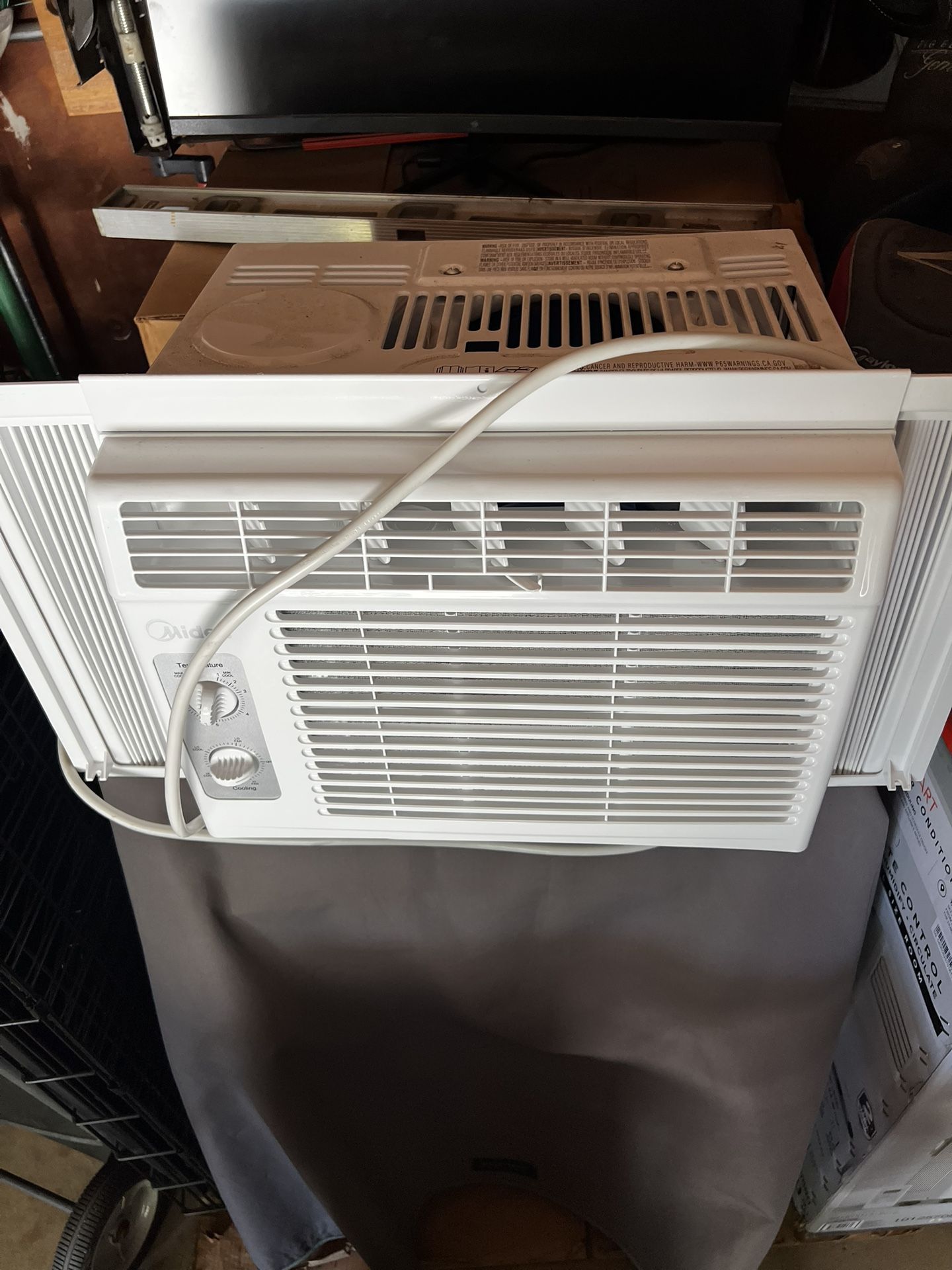Midea 5,000 BTU Window air Conditioner