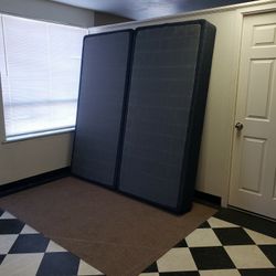 King size box springs - can DELIVER almost anywhere for $20 extra - gently used and in very good condition 😍