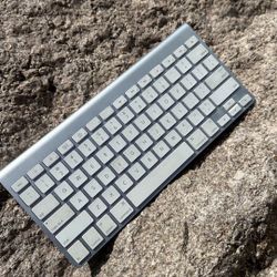Apple A1255 Wireless Keyboard