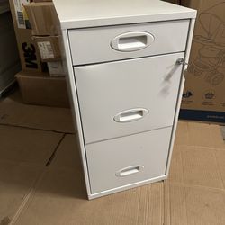 Realspace 3-Drawer File Cabinet – Pearl White – Like New