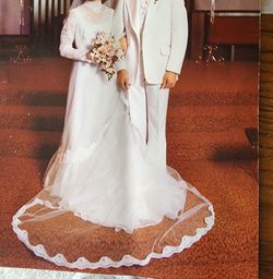 Vintage 1981 Wedding Dress And Veil