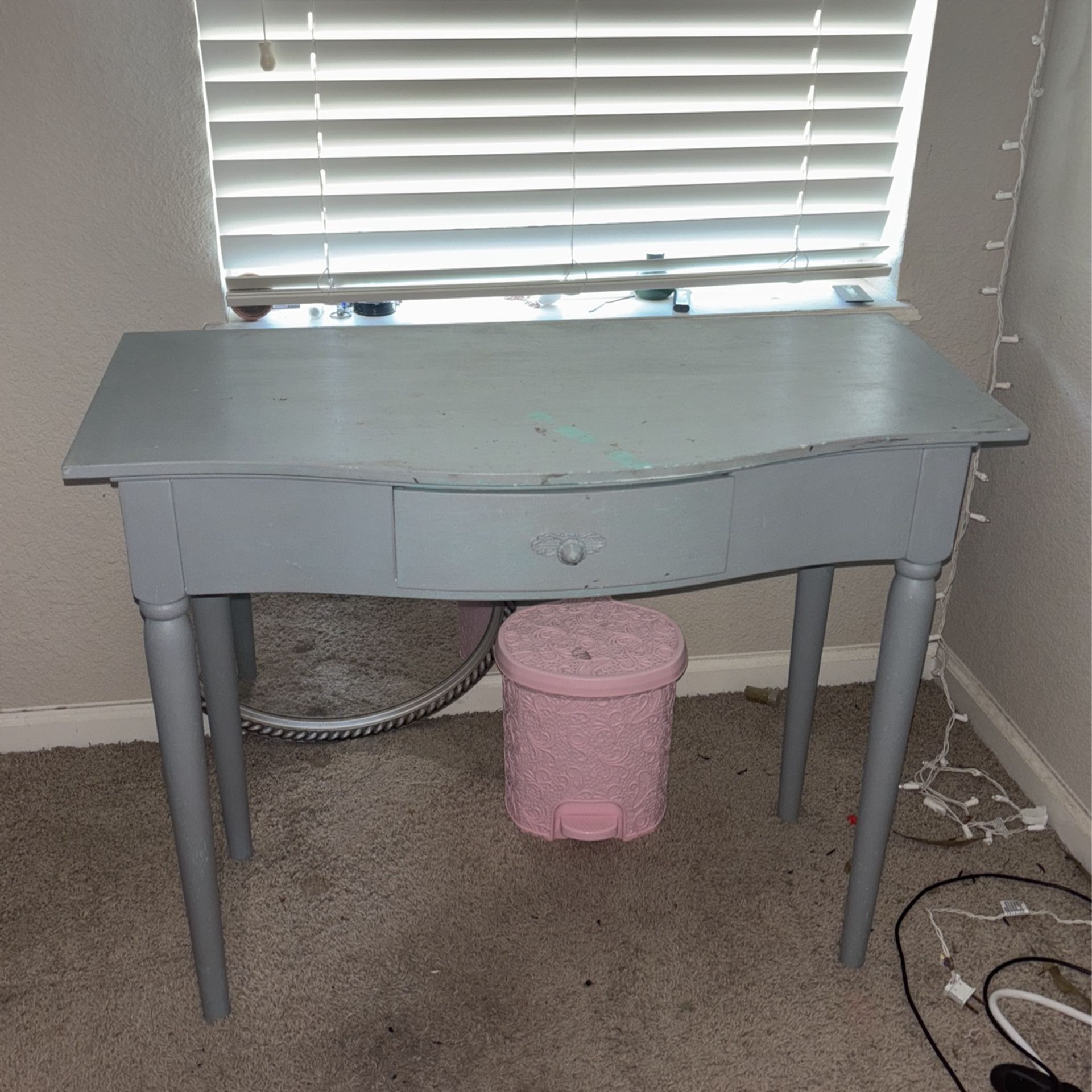 project vanity desk