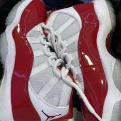 AIR JORDAN 11 RETRO!!