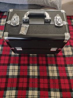 Frenessa Makeup Train Case Used