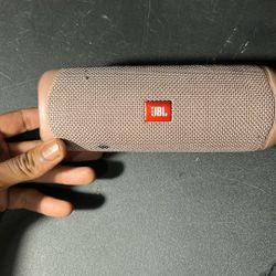 Jbl flip 5 speaker
