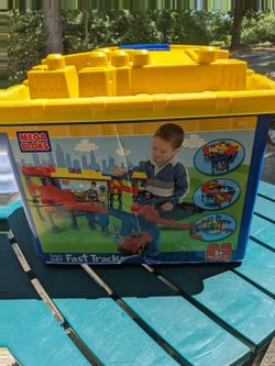 Mega BLOKS Fast Tracks