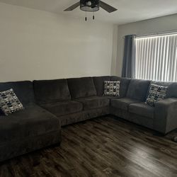 Couch - Sectional 