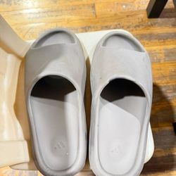 Adidas Yeezy SLIDES