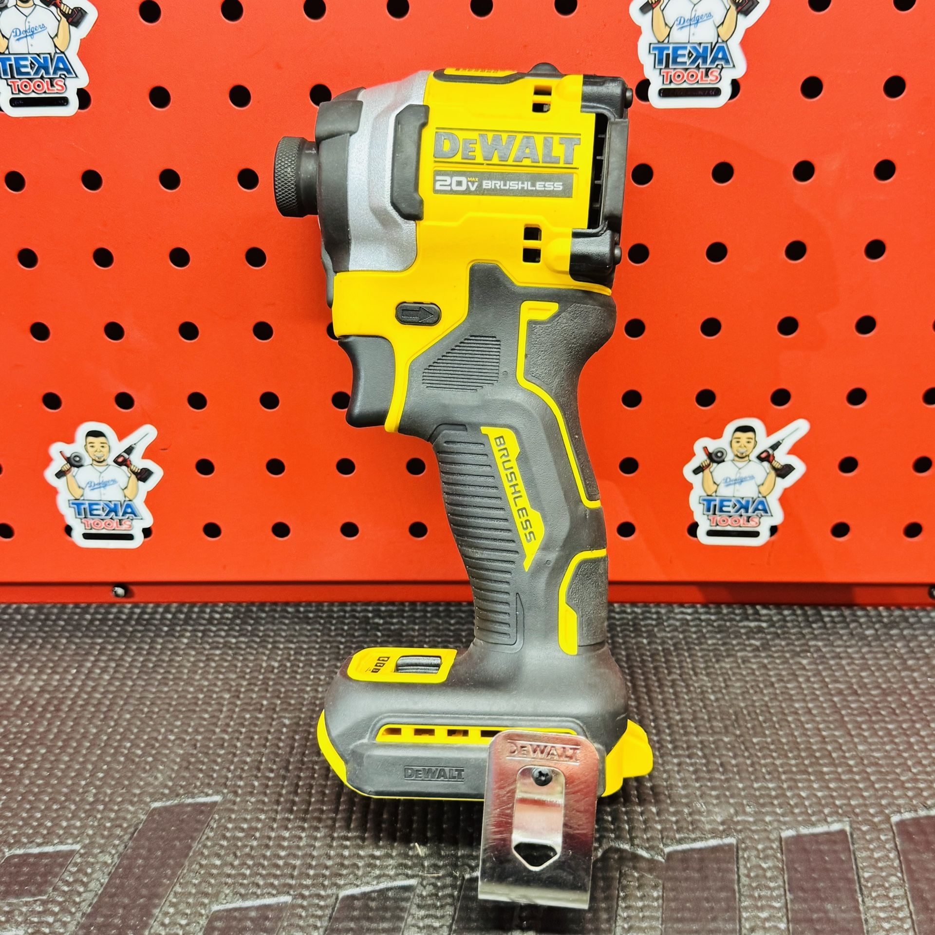 DEWALT ATOMIC 20V MAX Cordless Brushless Compact 1/4 in. Impact Driver (Tool Only)
