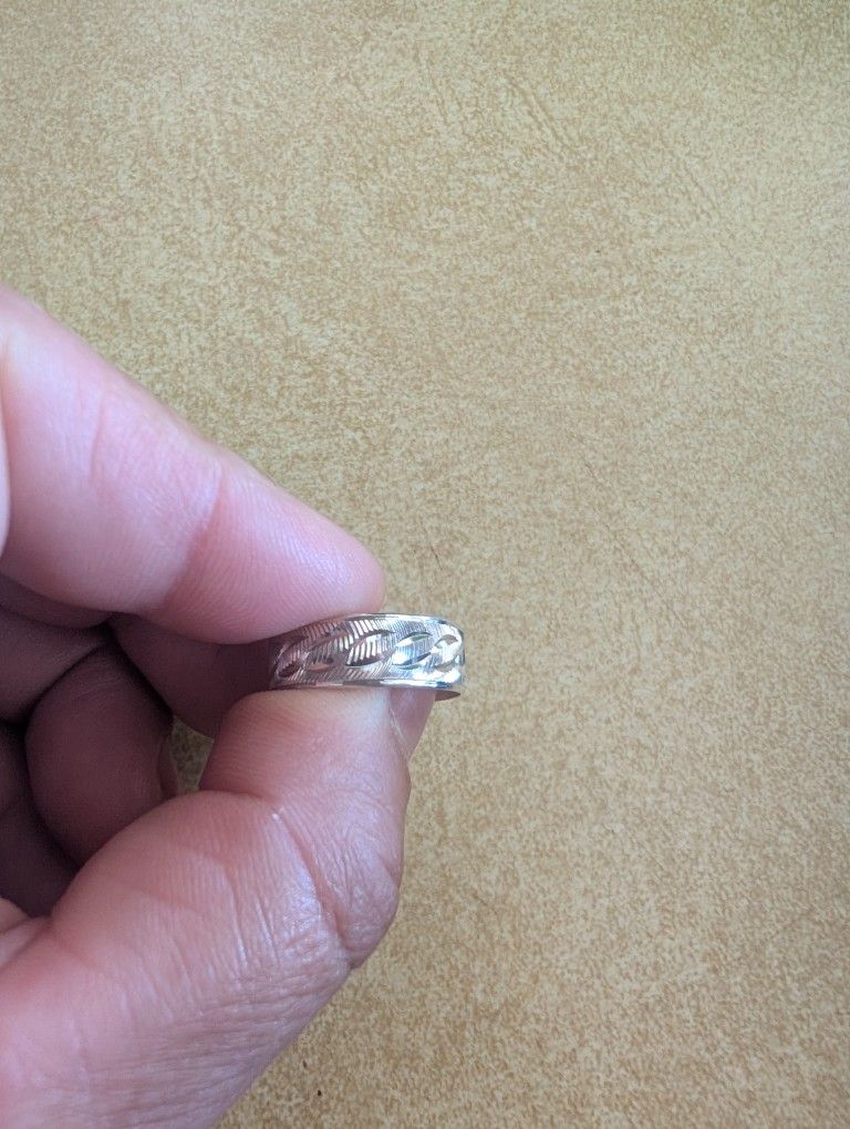 Silver .925 Ring π Size 8