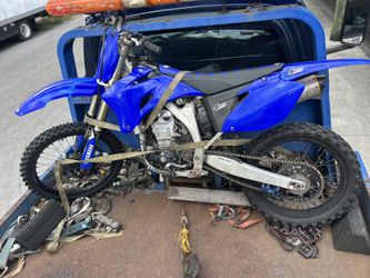 08 08 Yamaha YF450F dirtbike  runs 3000$ cash 08 Yamaha YF450F dirtbike  runs 3000$ cash