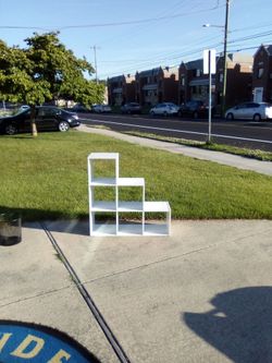 Book or shoe shelf