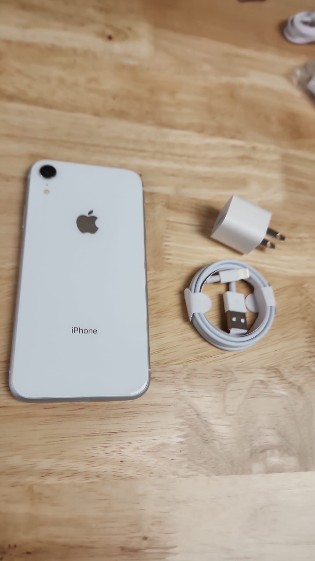 ? Iphone xr.?64gb ?unlock any sim